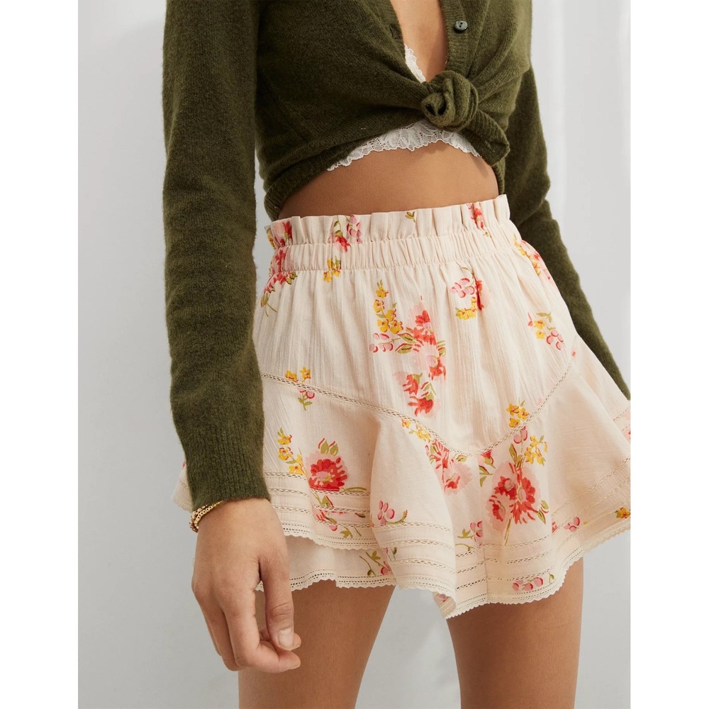 Aerie Floral Ruffle Shorts Cream Orange Smocked Paperbag Waist Lace Trim Medium